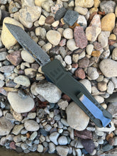 Load image into Gallery viewer, Damascus OTF Knife