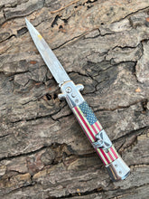 Load image into Gallery viewer, USA Punisher Stiletto Switchblade