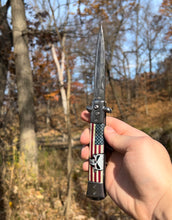 Load image into Gallery viewer, USA Punisher Stiletto Switchblade