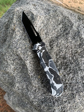 Load image into Gallery viewer, Snow Leopard Switchblade