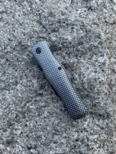 Load image into Gallery viewer, Avenger Folding Knife